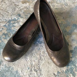 Nurture bronze Hudson flats